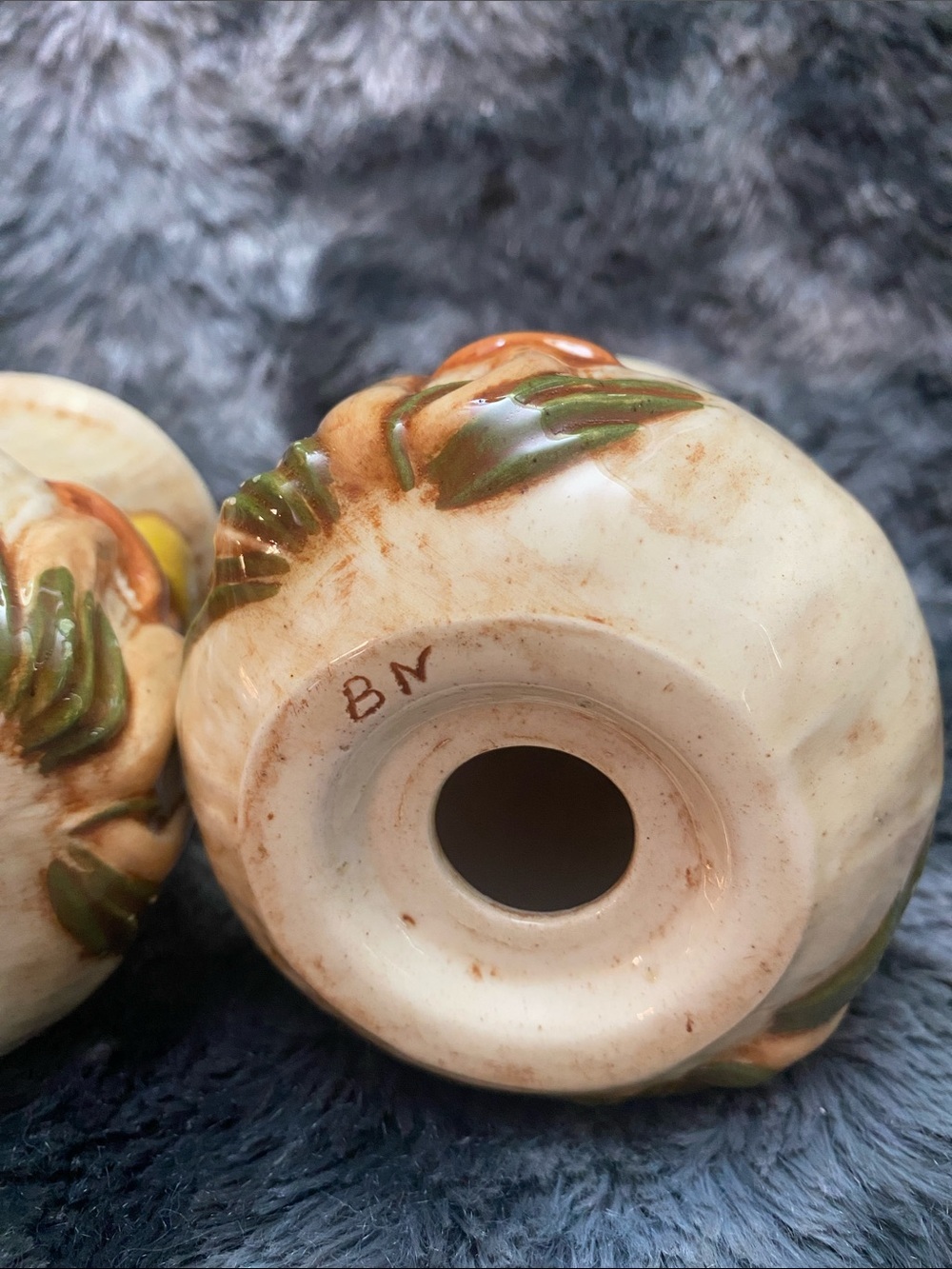 Vintage Hand-Painted Mushroom Ceramic Salt and Pepper Shakers - Yellow & Brown - Picture 7 of 16